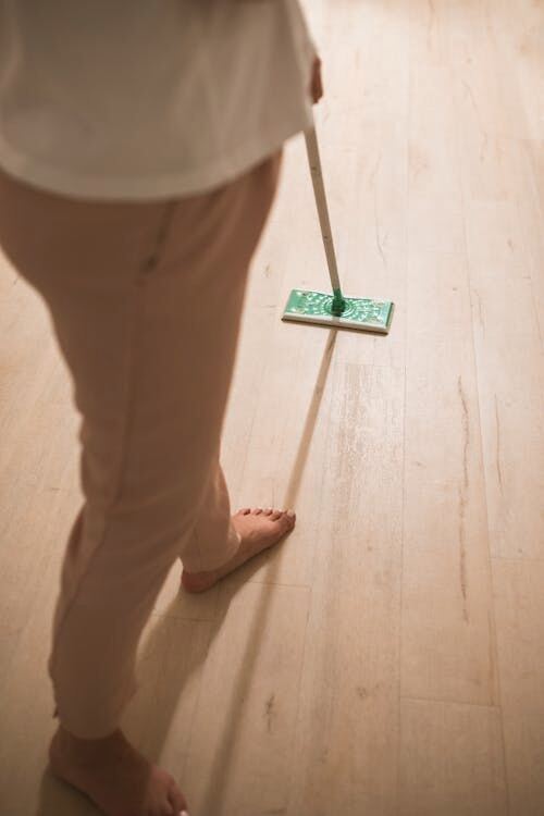 Floor cleaning tool for daily home use