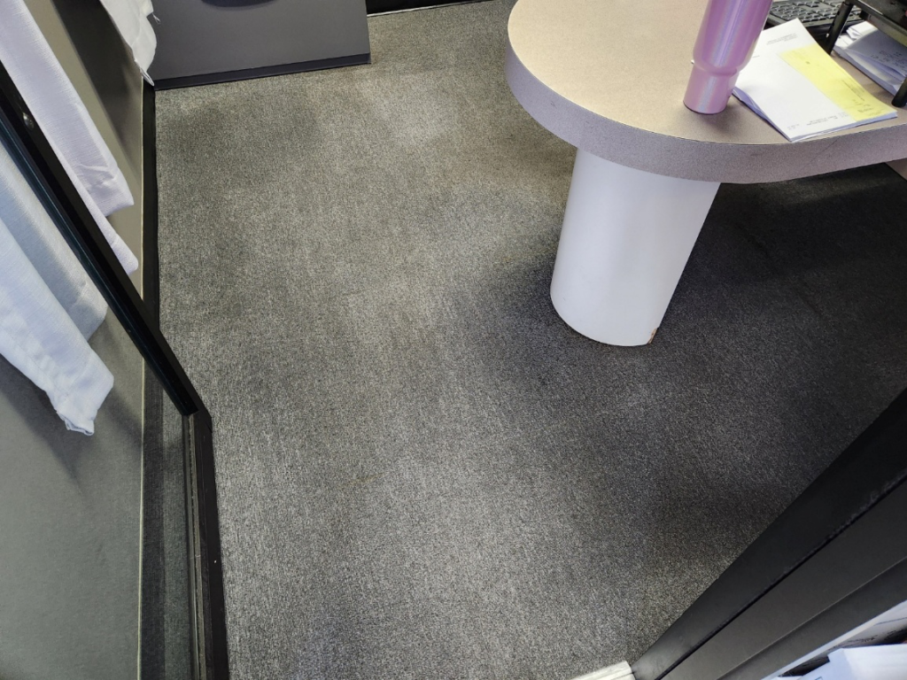 commercial carpet cleaning for an office space