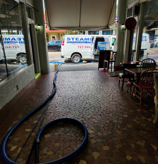Why More Businesses Are Investing in Professional Carpet and Floor Cleaning