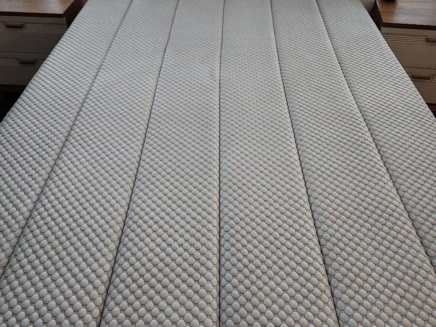 When Should You Consider Professional Furniture Cleaning?